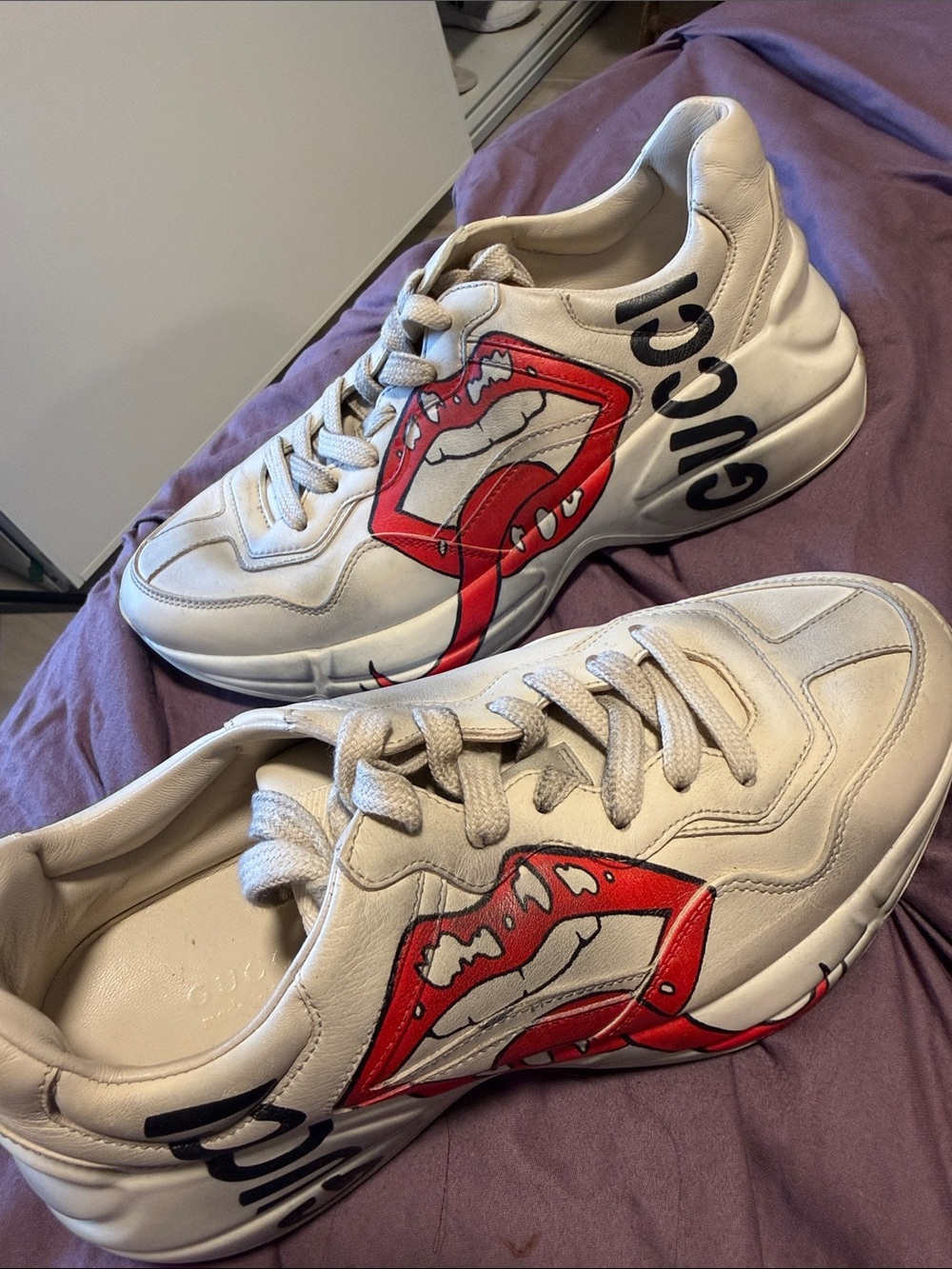 Gucci White Leather Sneakers with Red Lip Graphic